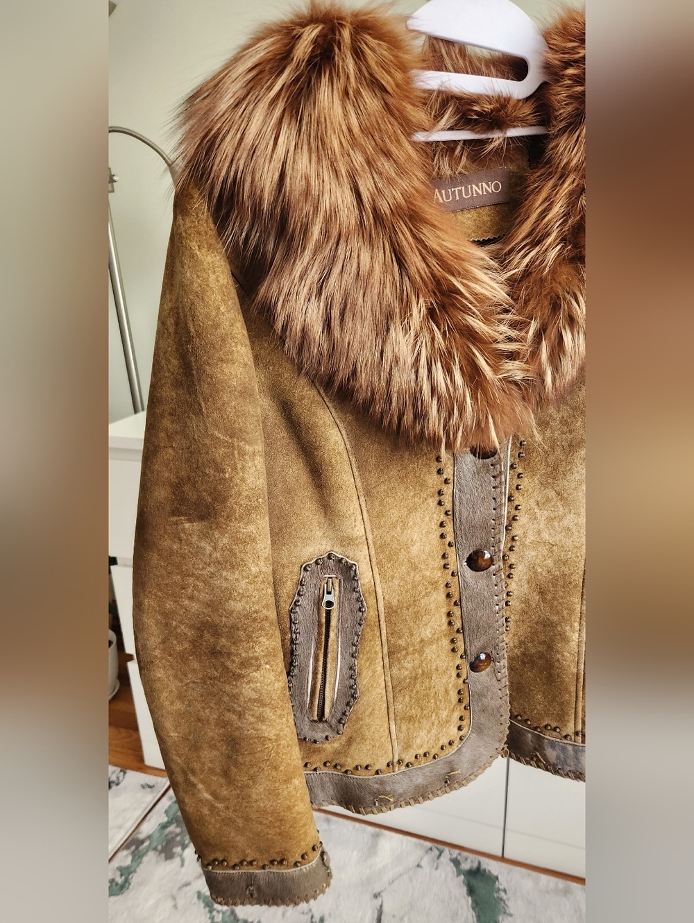 Vintage Genuine Tan Shearling Jacket with Genuine Fur Collar - Picture 3 of 16